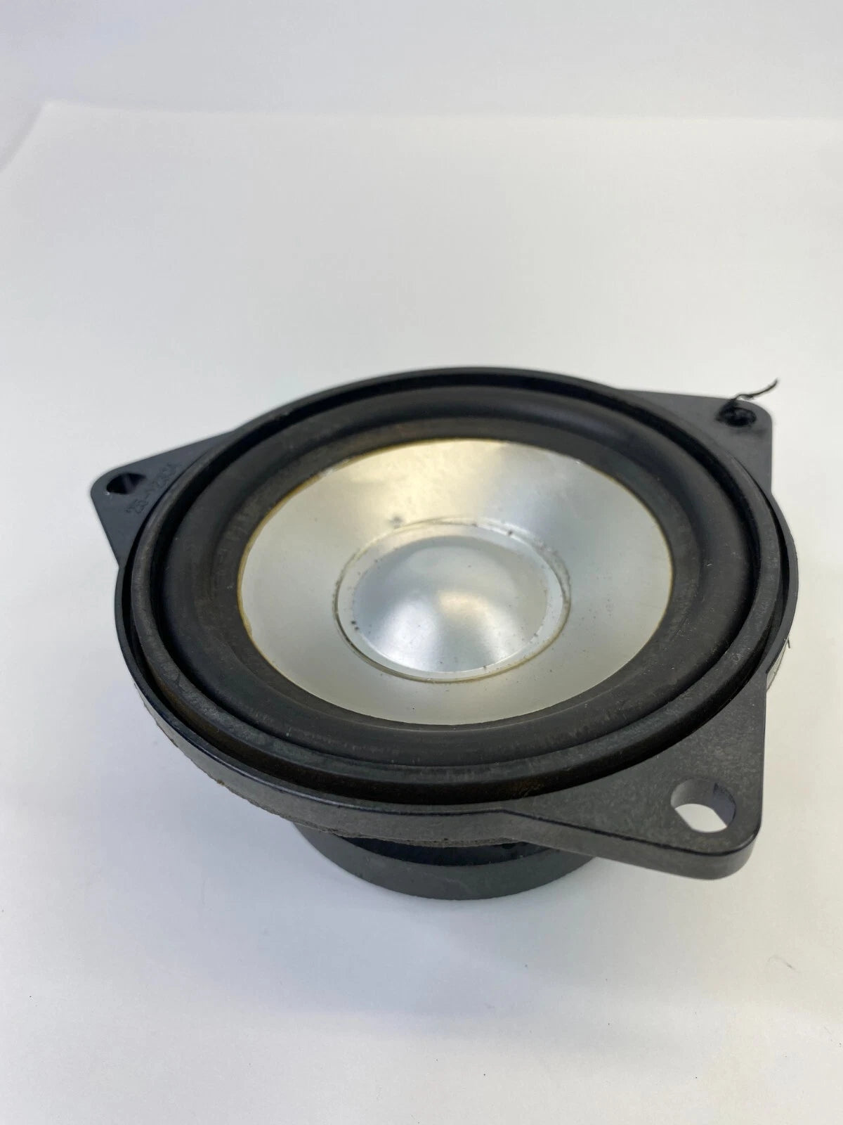 2004-2007 BMW 530I 525I REAR LEFT SIDE DOOR AUDIO SOUND SPEAKER 693090301 OEM