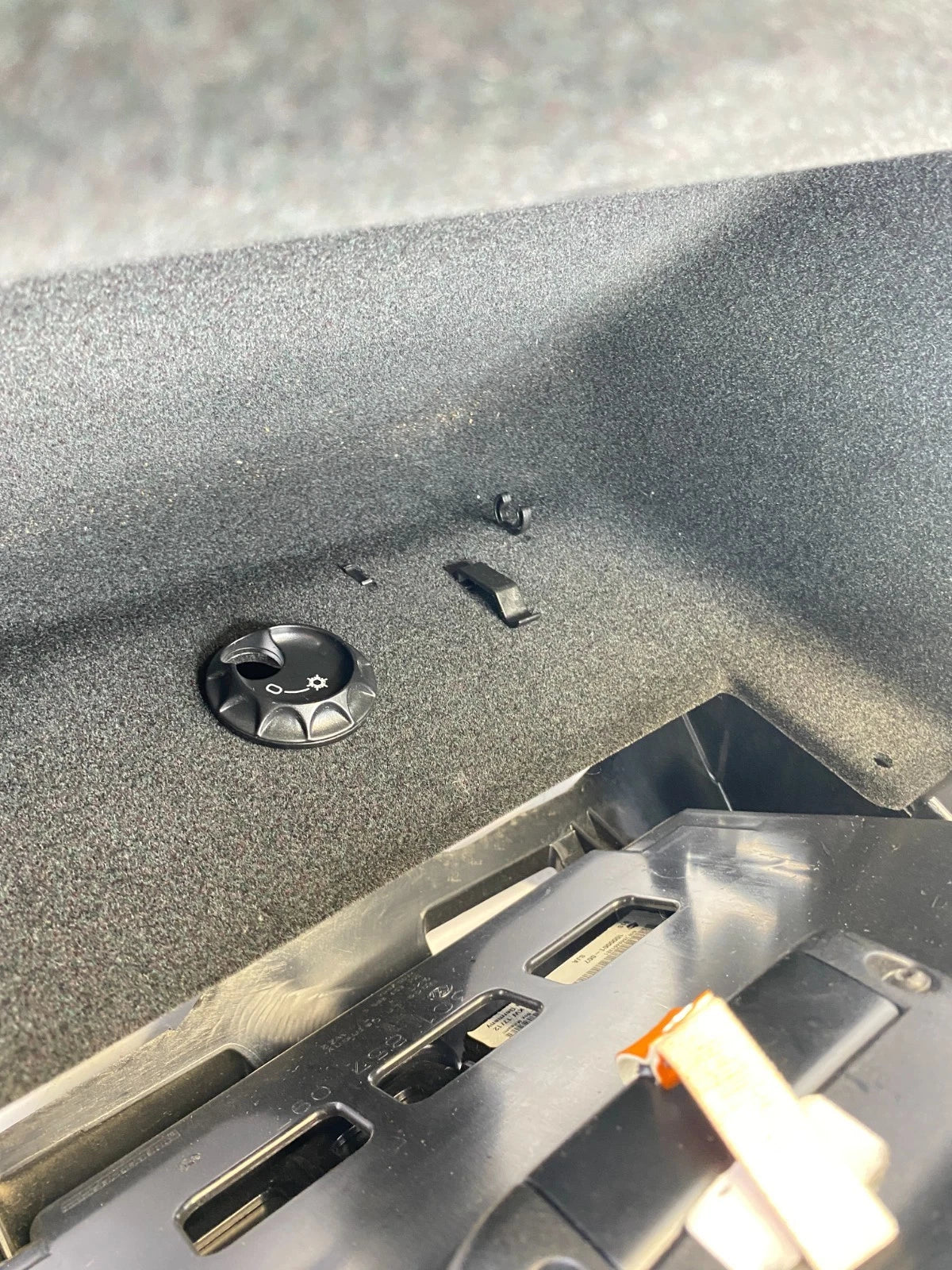 2009-2017 VW VOLKSWAGEN CC GLOVE BOX STORAGE COMPARTMENT LID 3C1857114C OEM