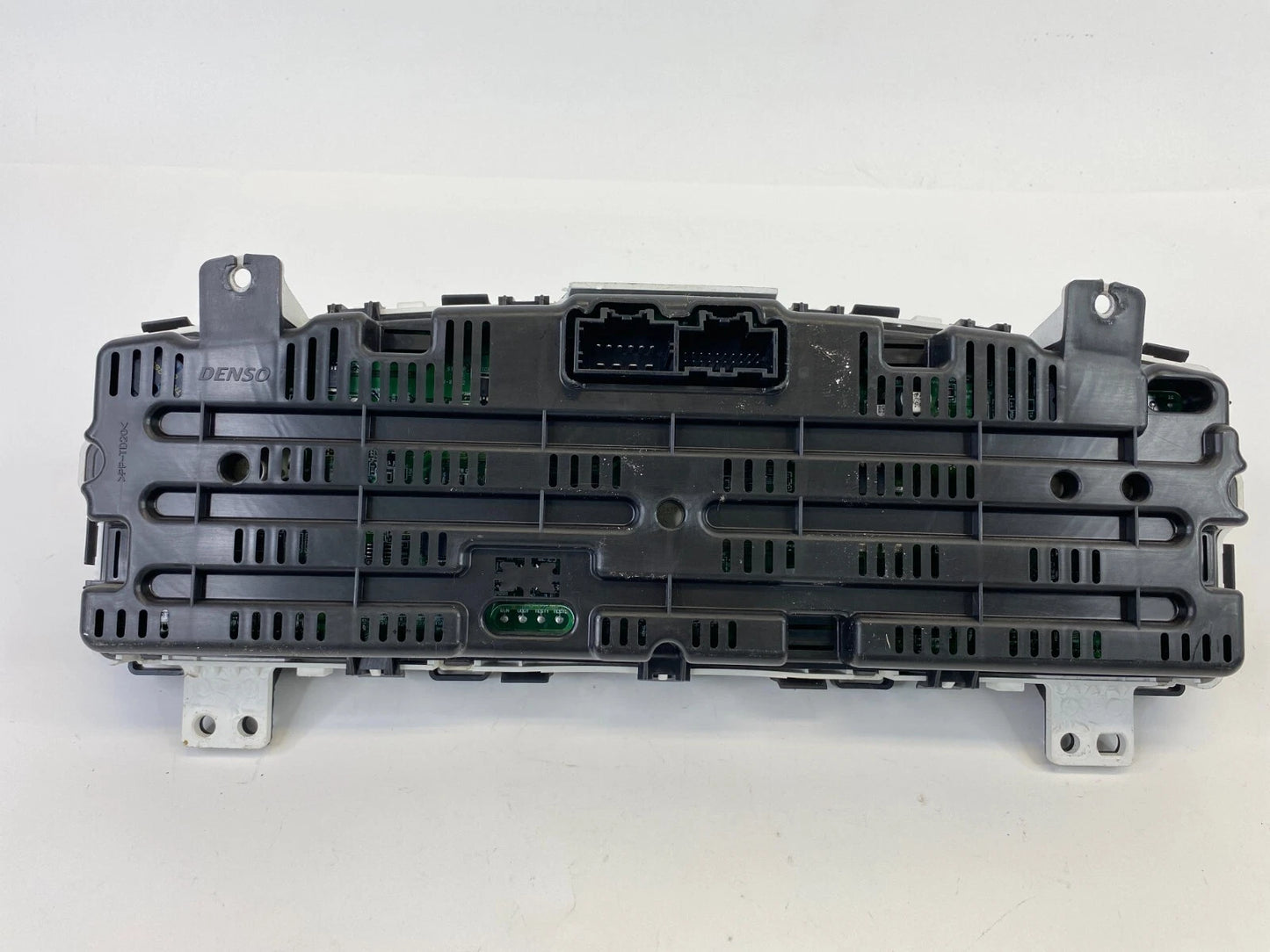 2009 DODGE JOURNEY INSTRUMENT CLUSTER SPEEDOMETER GAUGES 184K MILES 05172539AD