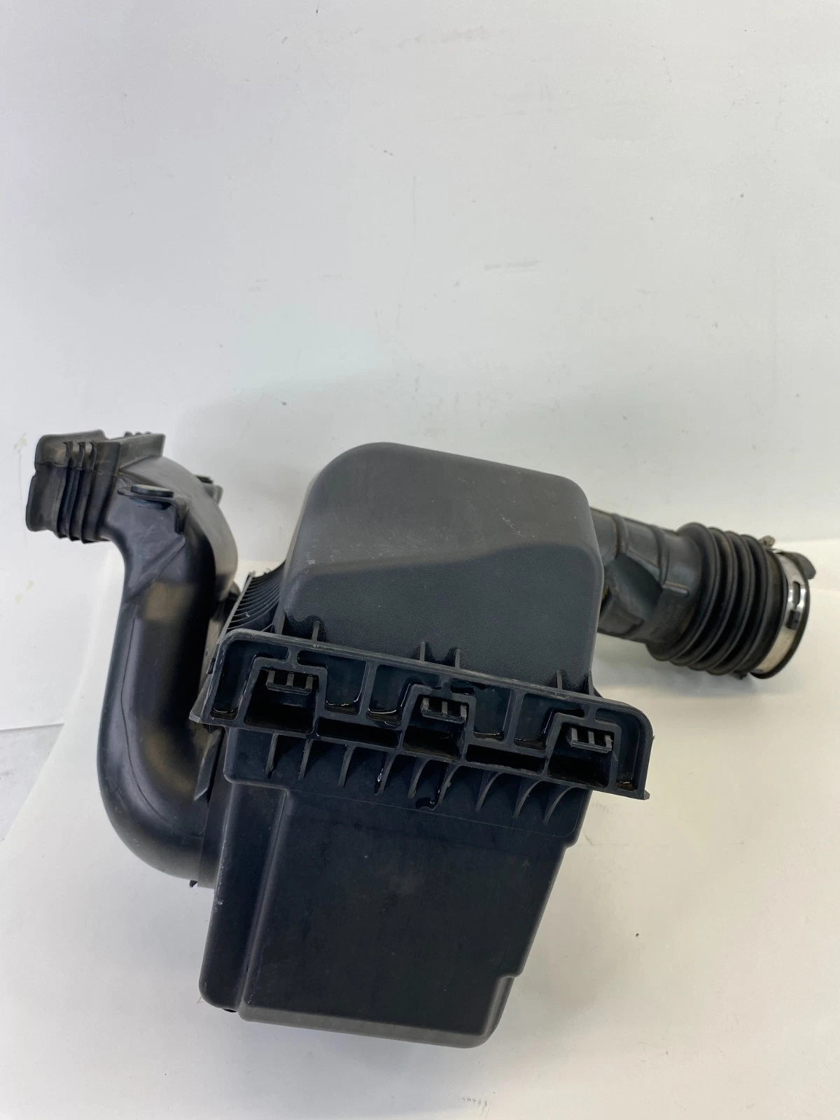 2013-2019 FORD INTERCEPTOR SUV 3.5L V6 A/T AIR INTAKE CLEANER FILTER BOX ASSY