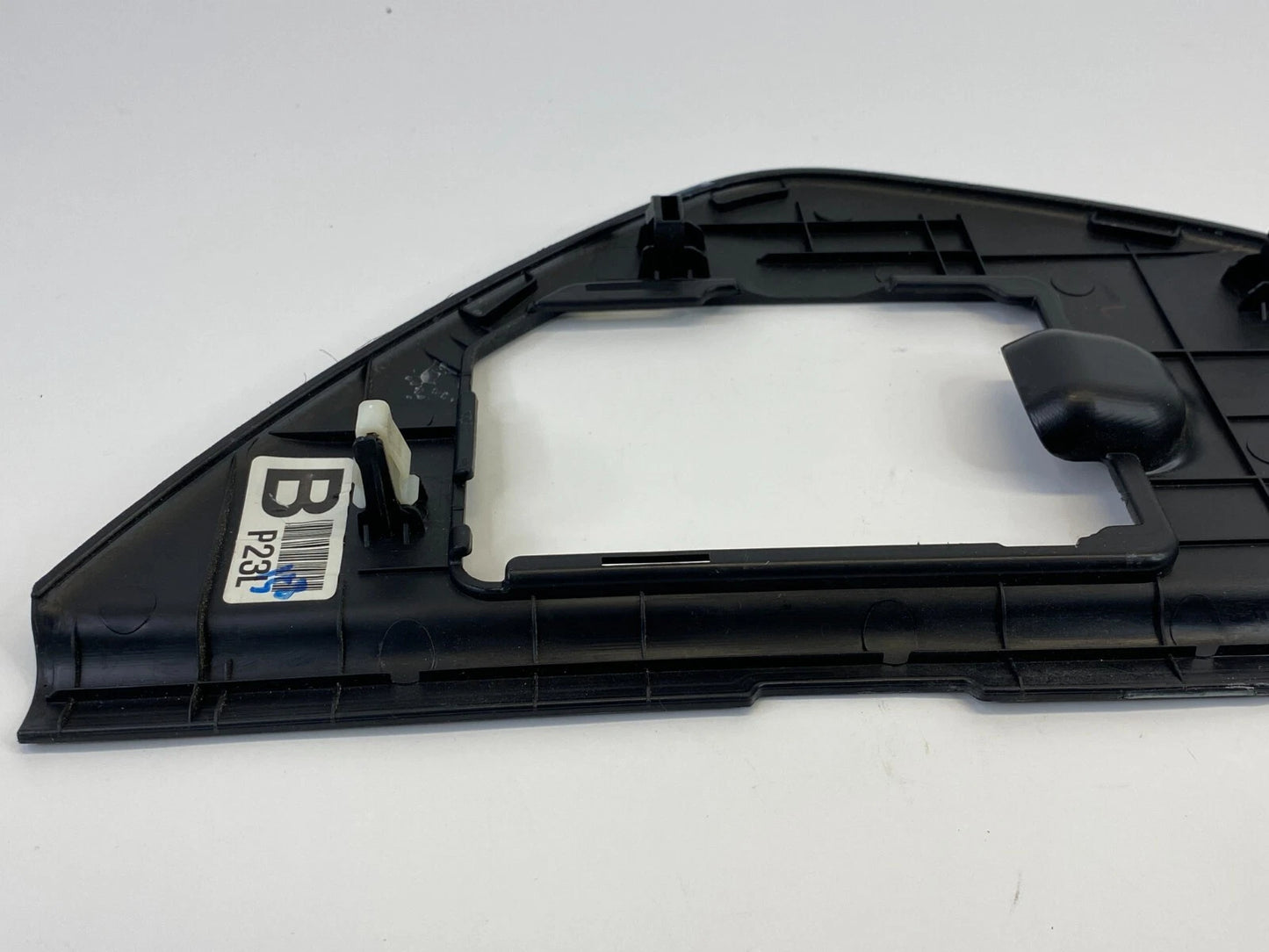 2007-2010 HYUNDAI ELANTRA SEDAN DASH LEFT DRIVER END CAP COVER PAD TRIM PANEL