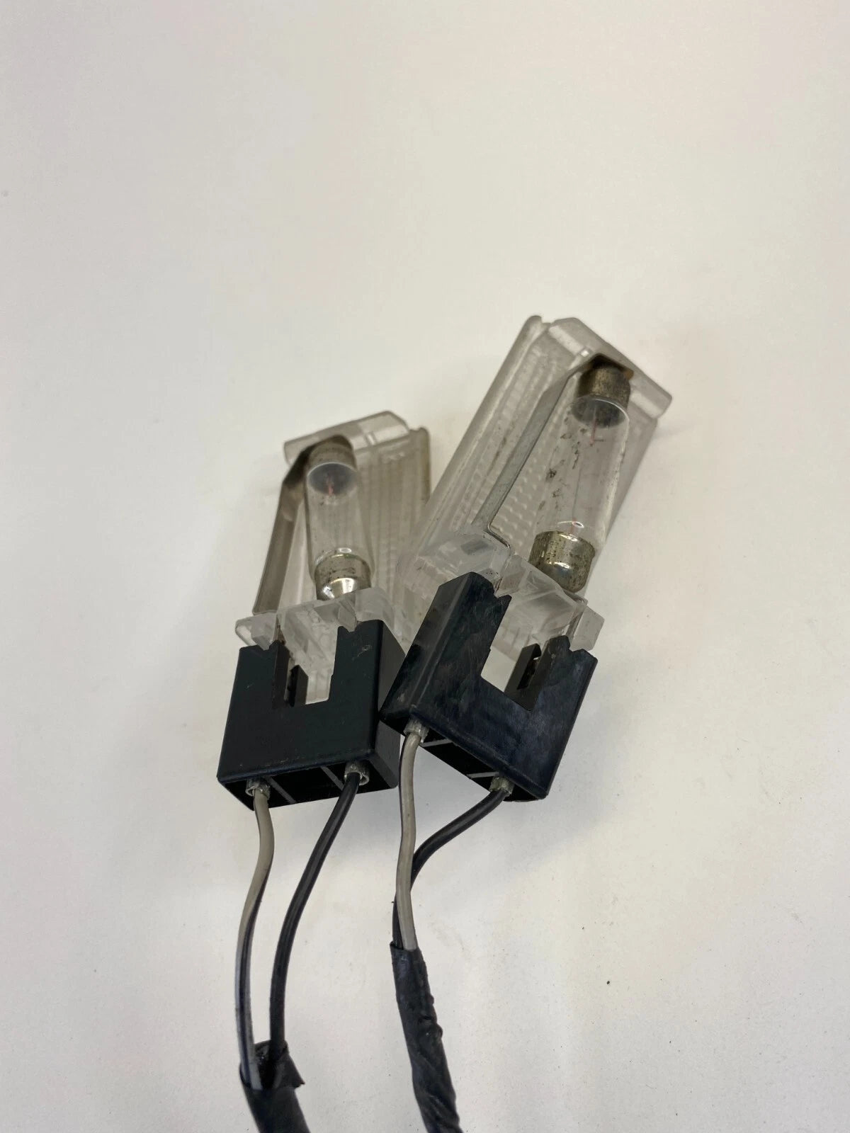 2009-2012 CHEVROLET TRAVERSE REAR LICENSE PLATE LIGHT LAMP SET PAIR OEM