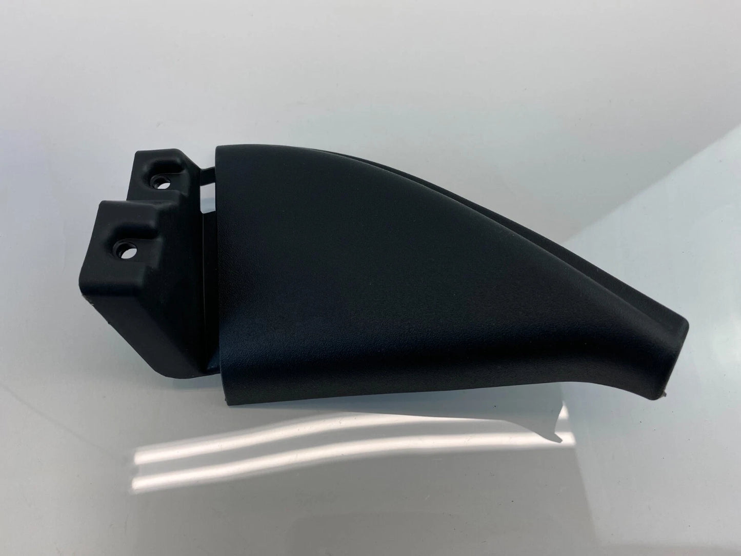 2009-2012 CHEVROLET TRAVERSE FRONT RIGHT PASSENGER INNER MIRROR COVER TRIM BEZEL