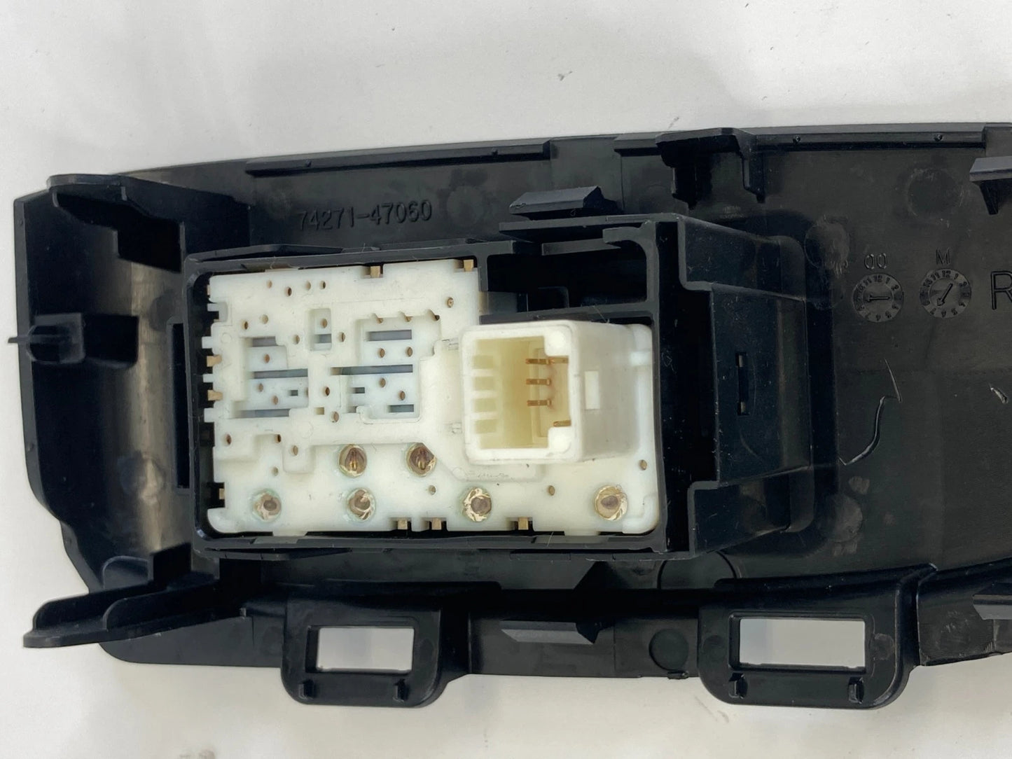 10-15 TOYOTA PRIUS REAR RIGHT DOOR WINDOW SWITCH W/TRIM BEZEL 74271-47060 OEM