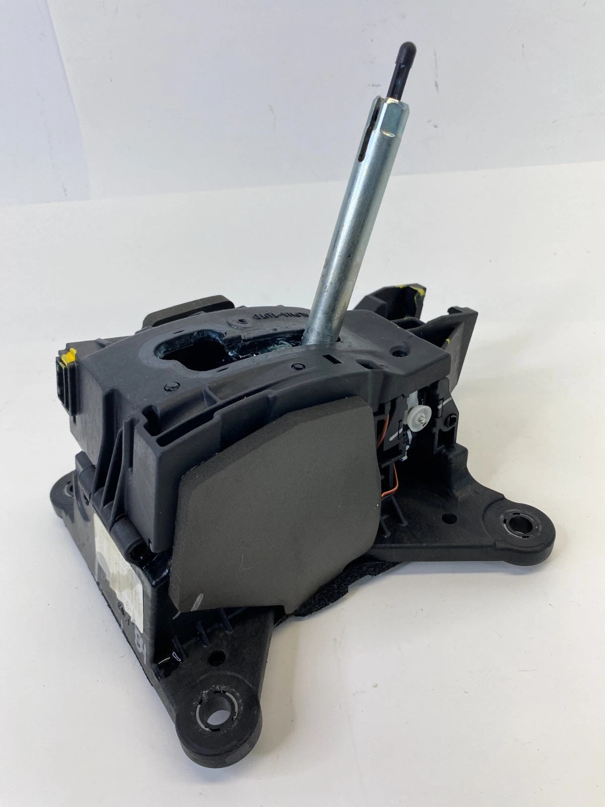 2013-2019 CADILLAC ATS A/T FLOOR GEAR SHIFTER LEVER SELECTOR ASSY 23104921 OEM