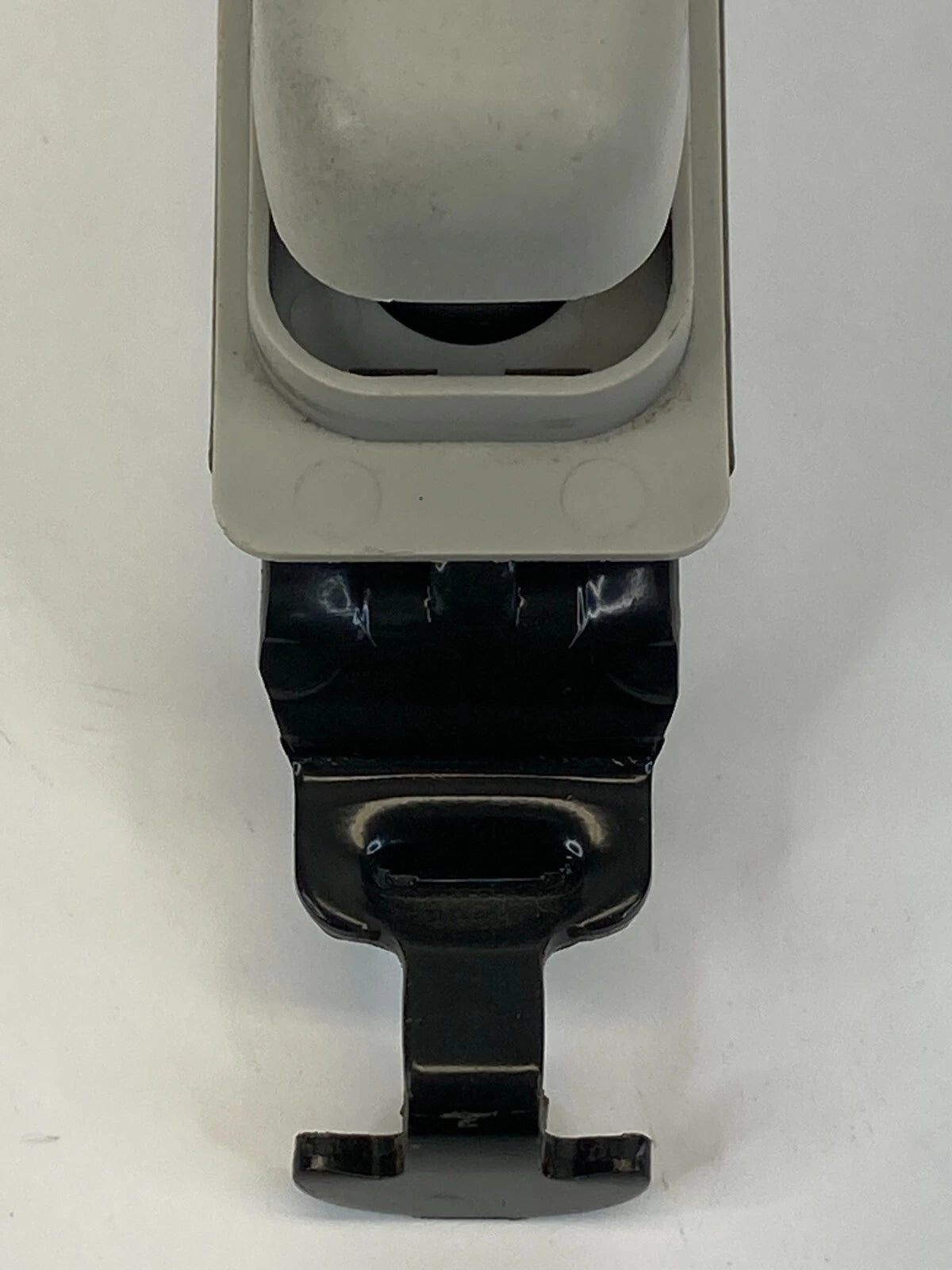 2008-2013 MAZDA MAZDA5 FRONT RIGHT PASSENGER SIDE SEAT BELT HEIGHT ADJUSTER OEM