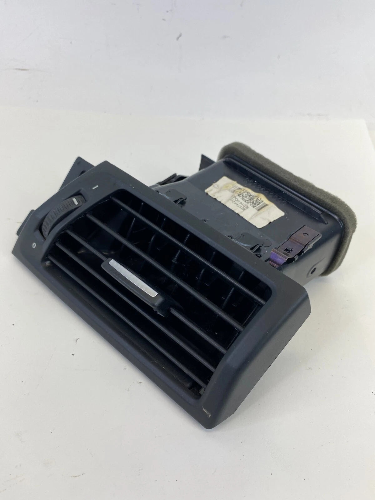 11-17 BMW X3 FRONT RIGHT PASSENGER SIDE A/C DASH AIR VENT GRILLE OUTLET 9217442