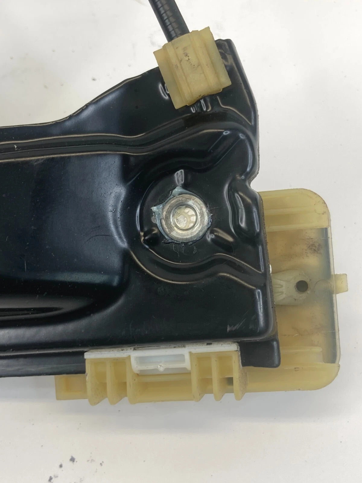 2012-2018 FORD FOCUS LEFT DRIVER SIDE WINDOW REGULATOR W/ MOTOR 931904102