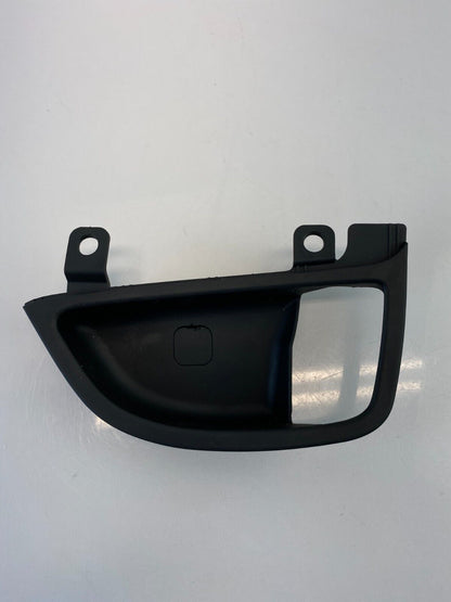 11-13 Hyundai Elantra Front Right Inner Door Handle Bezel Cover 82621MD000 OEM