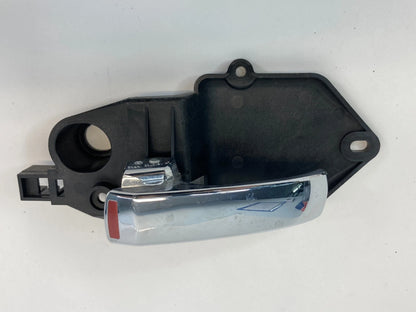 2012-2019 FIAT 500 FRONT LEFT DRIVER SIDE INTERIOR DOOR HANDLE 607048DX OEM
