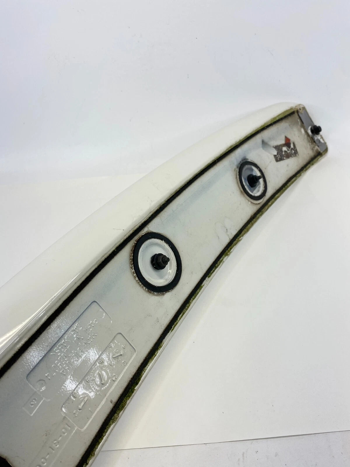 05-09 PONTIAC G6 SEDAN REAR TRUNK LID SPOILER WING MOUNTED WHITE 22625074 OEM