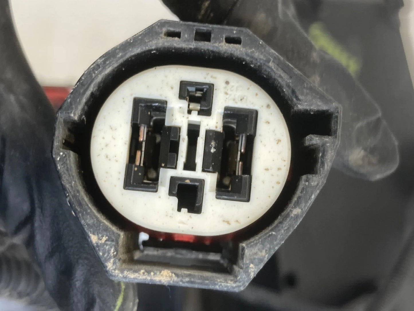 12-14 FORD FOCUS 2.0L FWD ENGINE FUSE BOX JUNCTION RELAY MODULE CV6T14K733 OEM