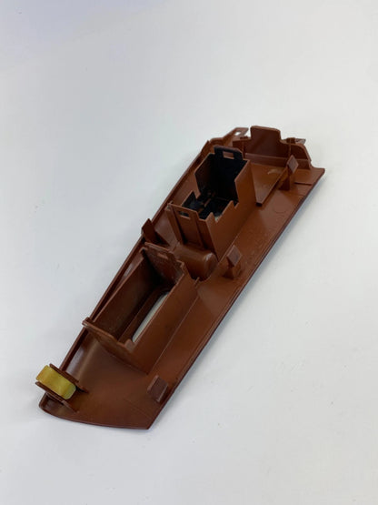 03-08 TOYOTA COROLLA FRONT RIGHT PASSENGER DOOR WINDOW SWITCH BEZEL 74231-02350