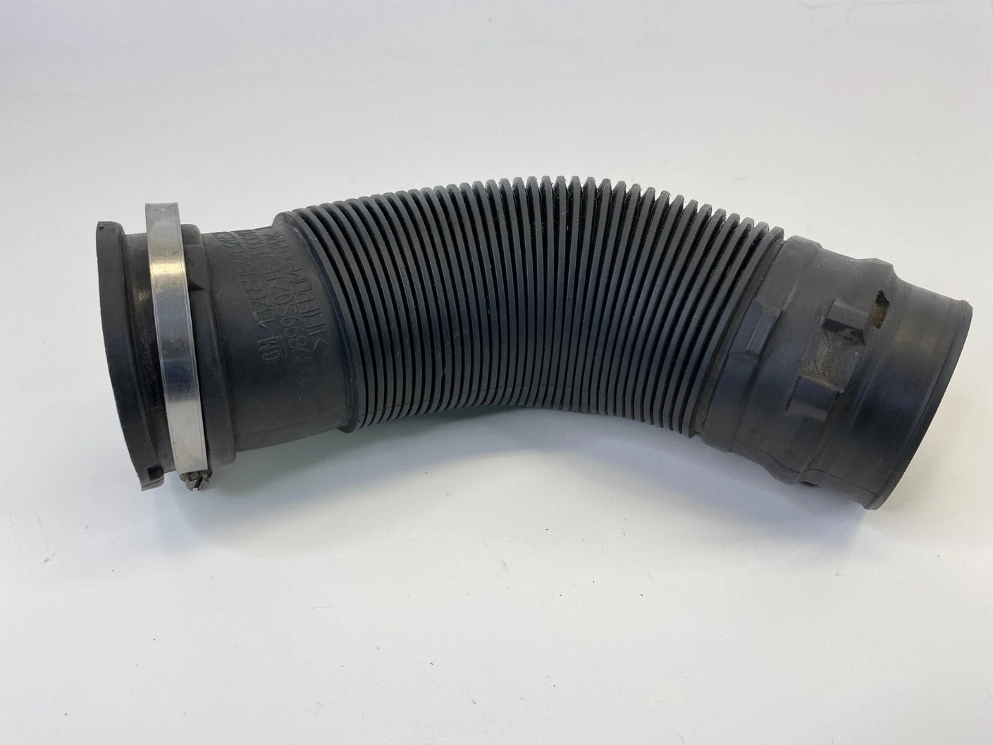 11 12 13 14 15 16 CHEVROLET CRUZE 1.4L AIR CLEANER OUTLET DUCT 13265784 OEM