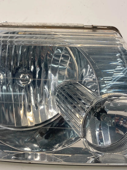 2002-2005 FORD EXPLORER FRONT RIGHT PASSENGER SIDE HEADLIGHT HEAD LIGHT LAMP OEM