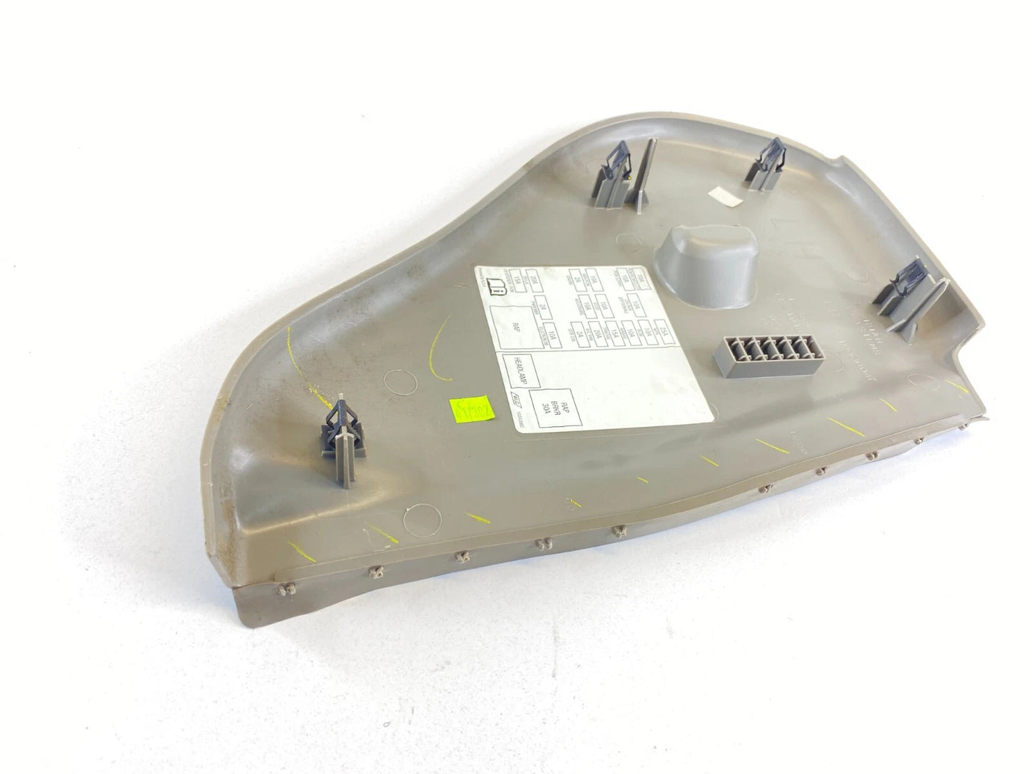 2001-2004 CHEVROLET IMPALA DASH PANEL LEFT FUSE BLOCK ACCESS COVER 10330047 OEM