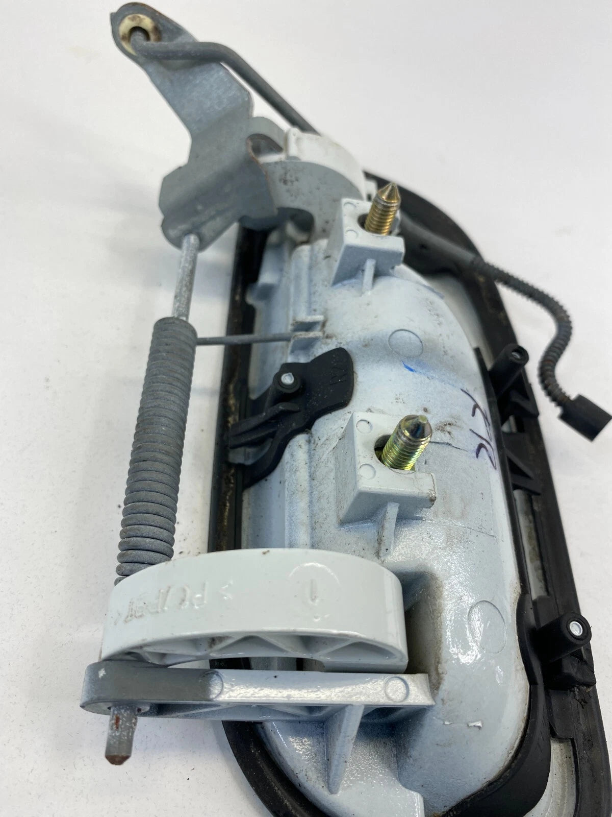 2001-2009 VOLVO S60 REAR RIGHT PASSENGER EXTERIOR OUTER DOOR HANDLE ASSEMBLY OEM