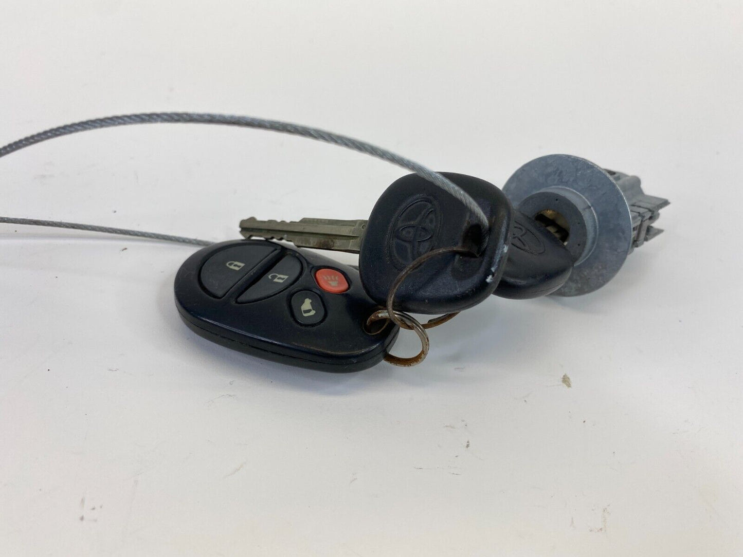 2004 05 06 07 08 09 2010 Toyota Sienna Ignition Switch Lock Cylinder & Key OEM