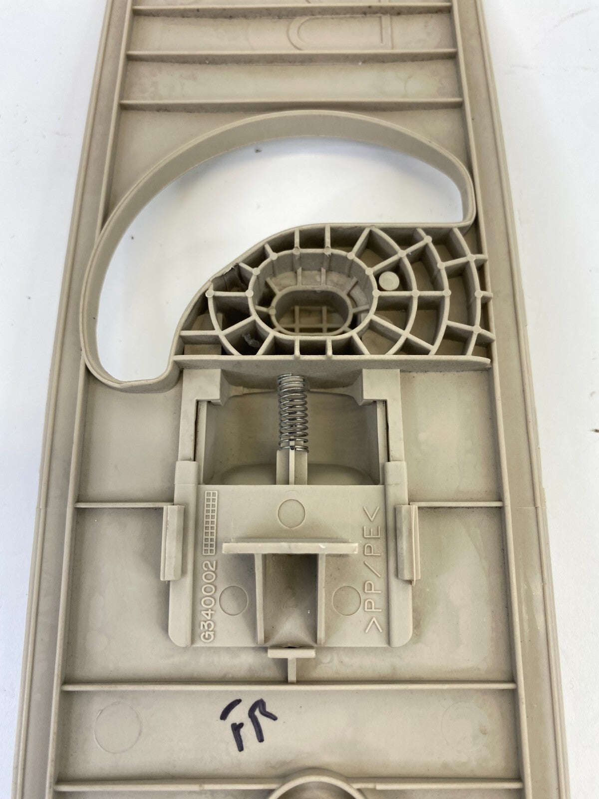 98-05 Lexus GS300 Front Right Side Upper Seat Belt Adjustment Trim Cover G340001