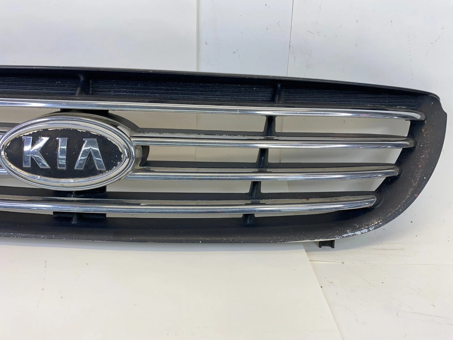 06 07 08 KIA OPTIMA FR BUMPER UPPER GRILL GRILLE CHROME W EMBLEM 86350-2G100 OEM
