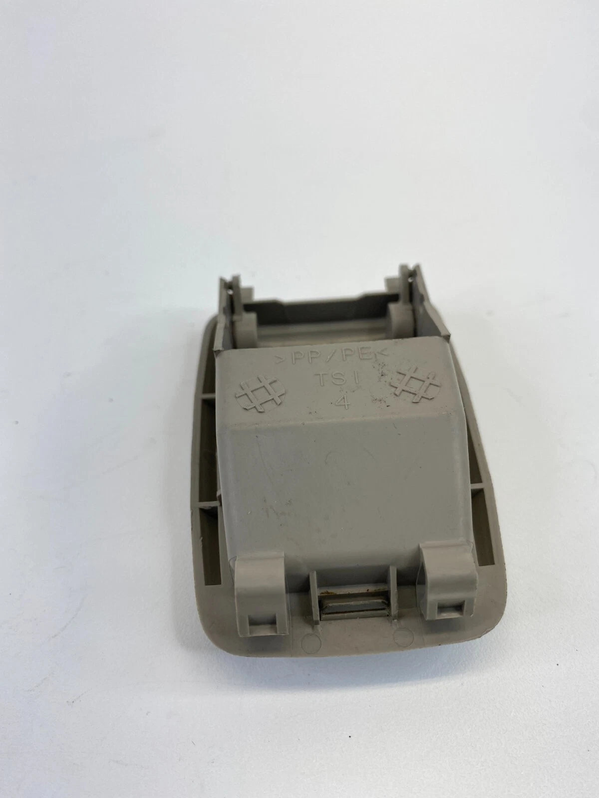 02 03 04 05 06 TOYOTA CAMRY REAR BACK SEAT CHILD ANCHOR CAP COVER ASSY OEM