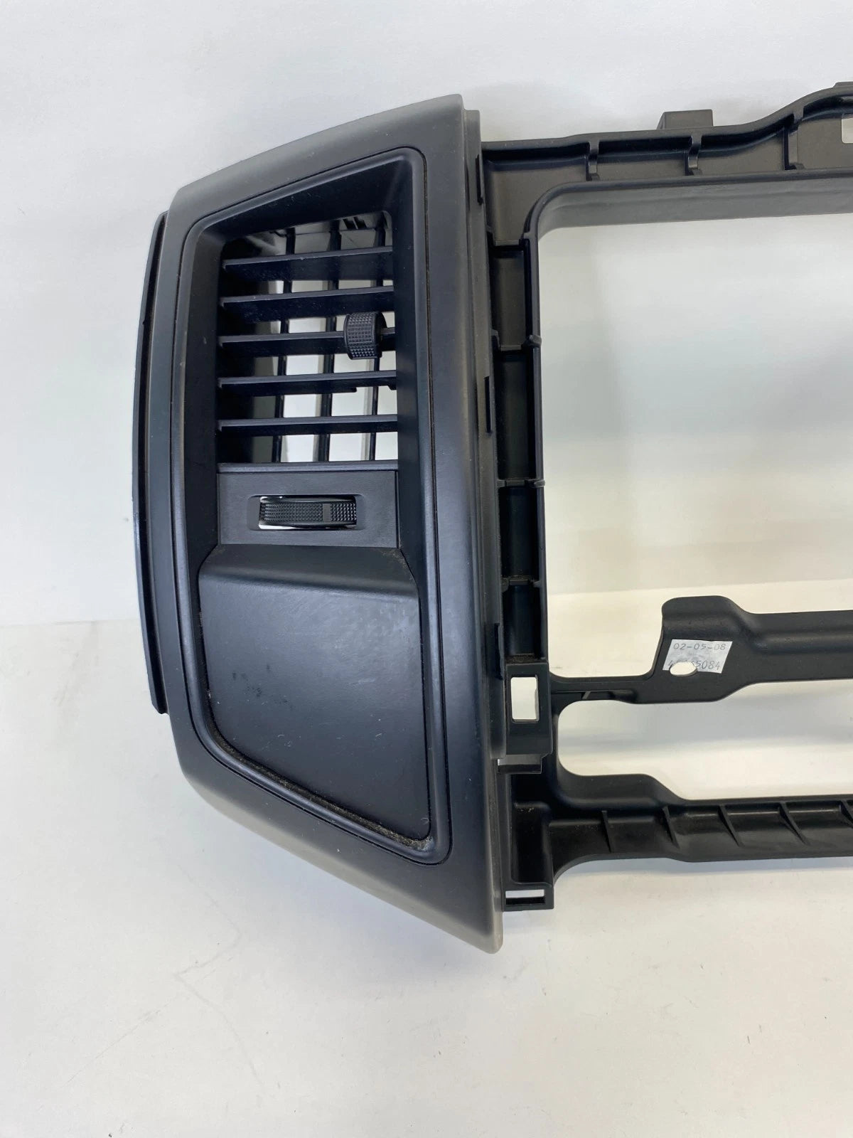 05-11 TOYOTA TACOMA CENTER DASH BEZEL RADIO TRIM W/ AIR VENT 55680-040200 OEM