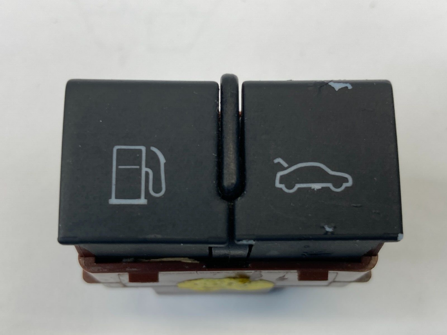 2005-2011 Audi A6 Opener Trunk Relase & Fuel Door Control Switch 4F0959833A OEM