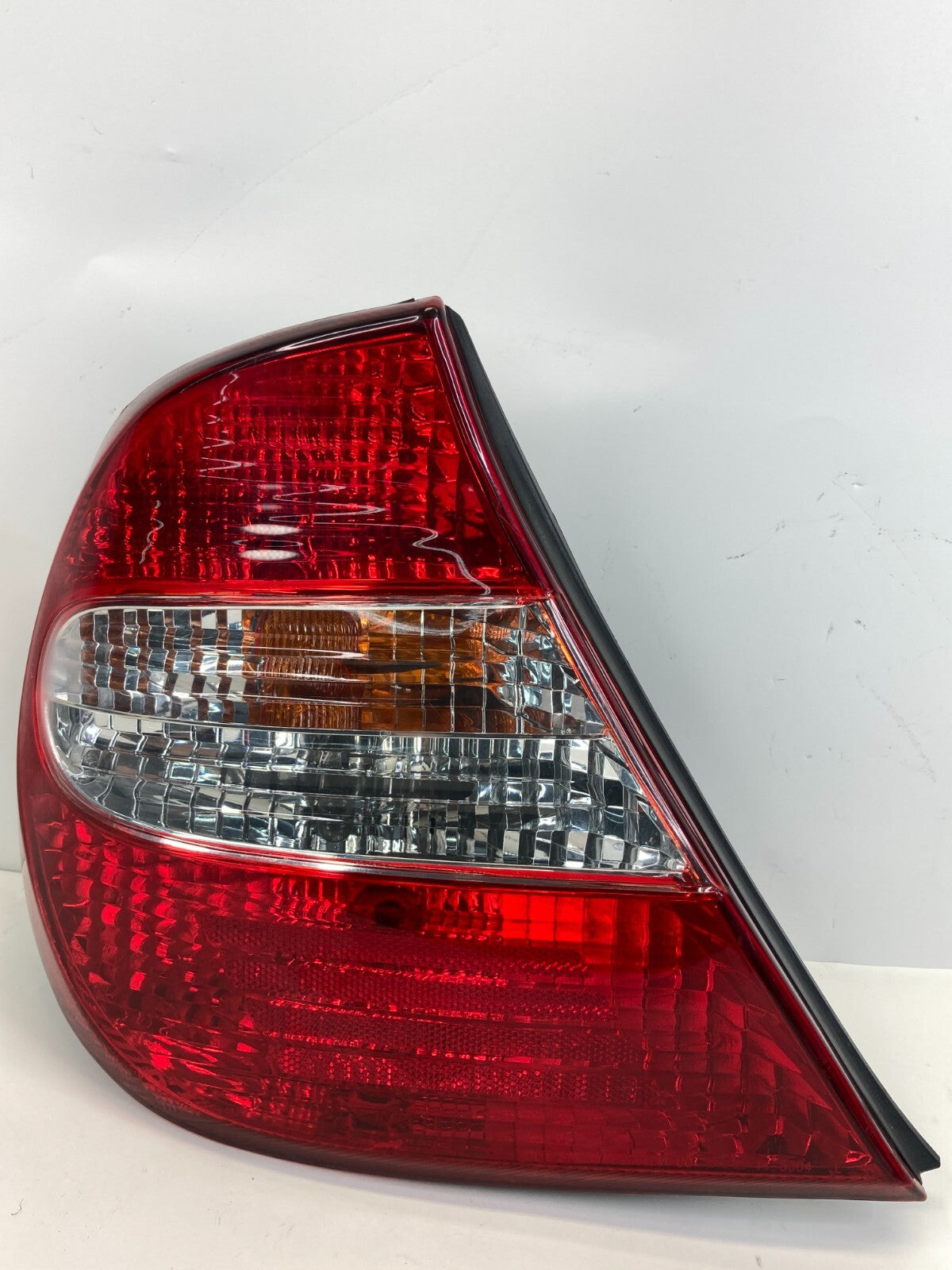 2002 2003 2004 Toyota Camry Rear Left Side Trunk Lid Tail Light OEM