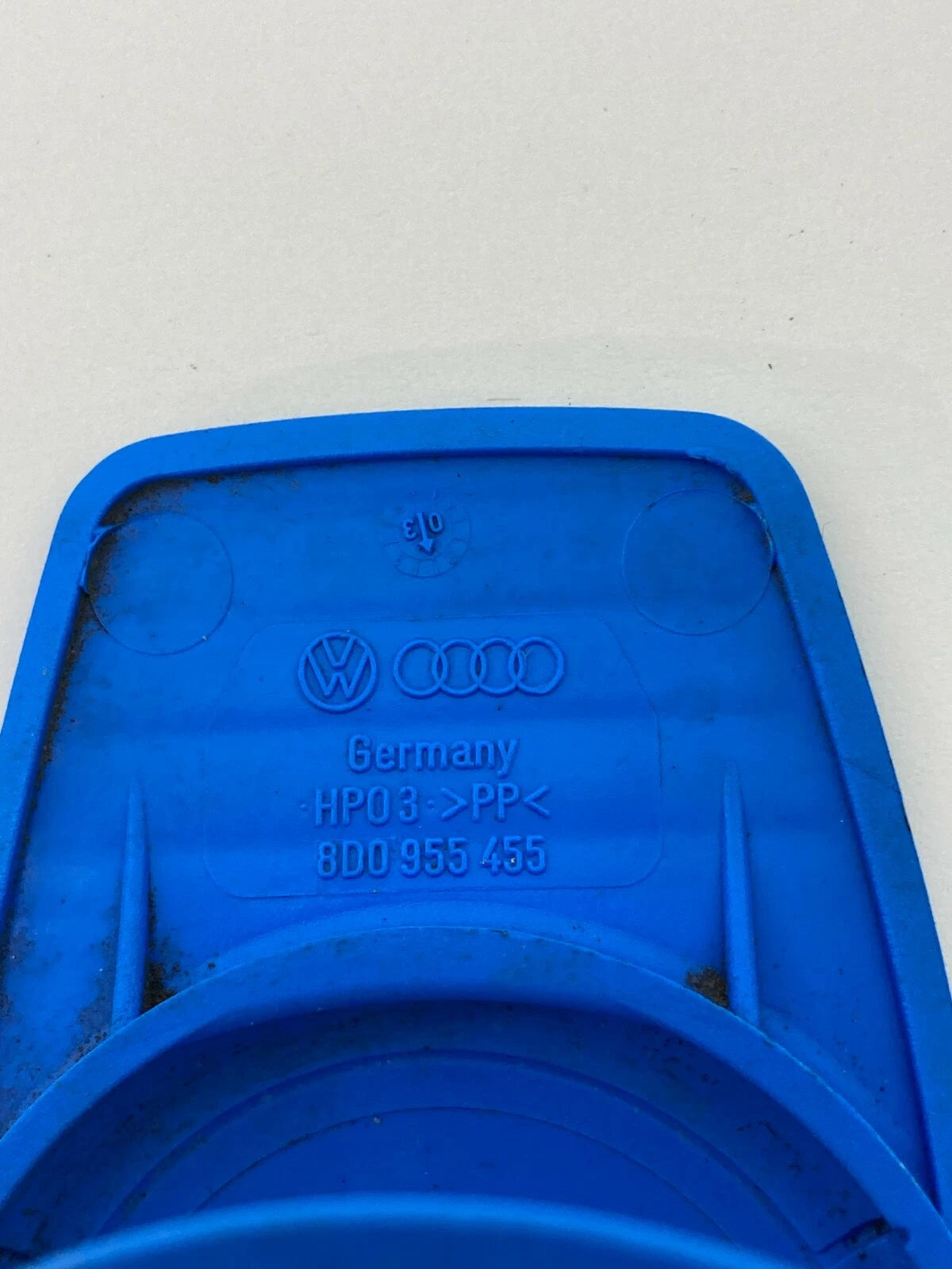 1998-2005 VOLKSWAGEN PASSAT WINDSHIELD WASHER RESERVOIR TANK CAP LID 8D0955455
