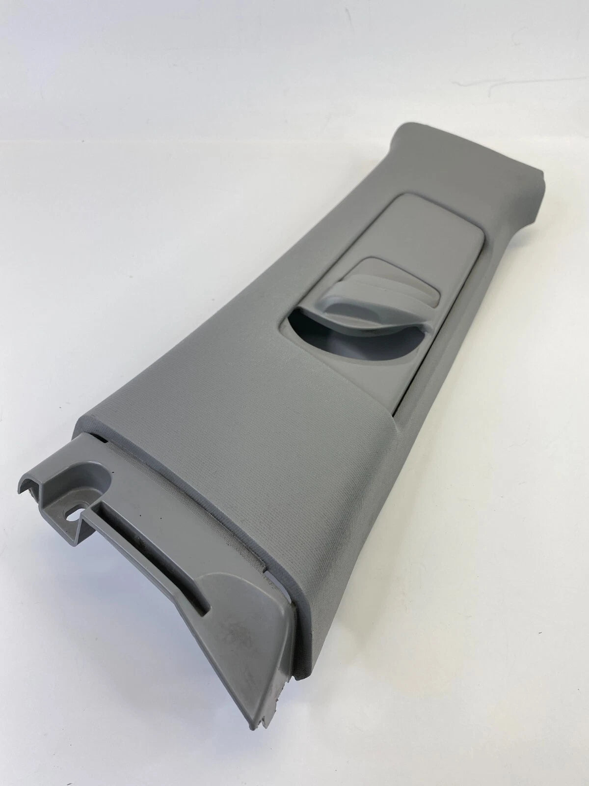 07-11 TOYOTA CAMRY FRONT LEFT SEAT BELT HEIGHT ADJUSTER COVER TRIM 73024-06030