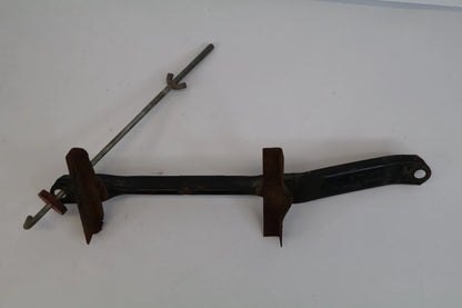 2000-2006 TOYOTA TUNDRA BATTERY BRACKET SUPPORT RETAINER HOLD DOWN CLAMP OEM
