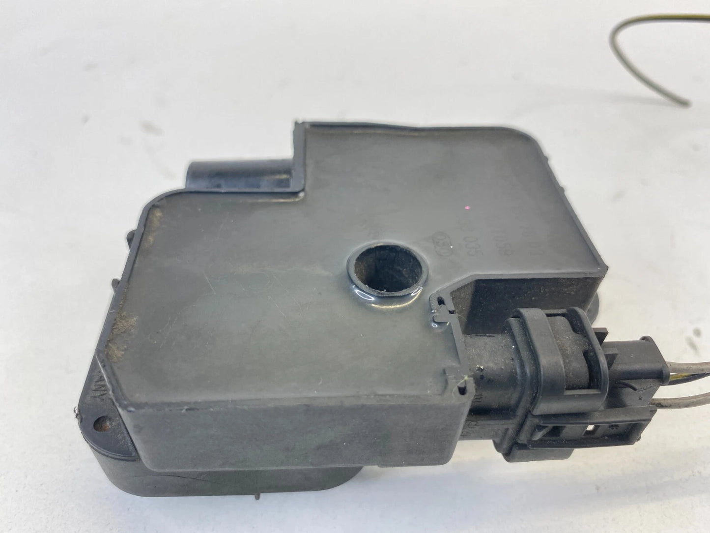 1999-2003 MERCEDES-BENZ CLK430 4.3L ENGINE IGNITION COIL INGITER A0001587803 OEM