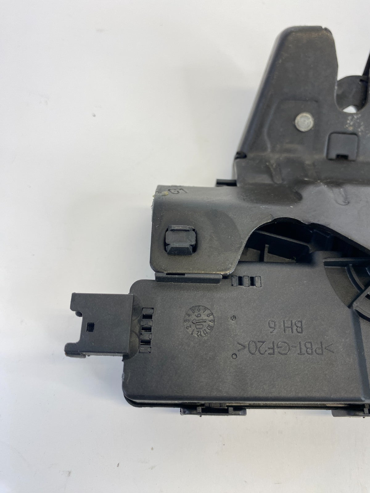 2006 2007 06 07 BMW 530xi Rear Trunk Tailgate Lid Lock Latch Actuator OEM