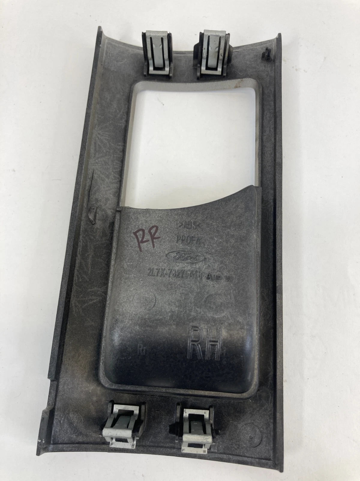 03-06 LINCOLN NAVIGATOR REAR RIGHT INNER DOOR HANDLE BEZEL COVER 2L7X-78275A18