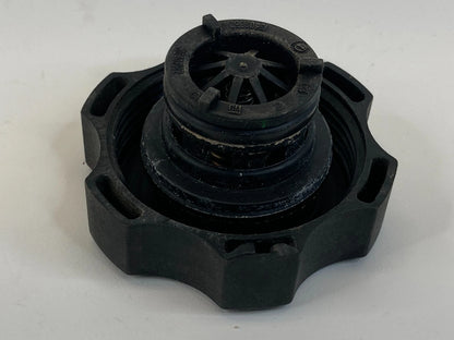 2010-2016 CADILLAC SRX 3.0L V6 24V RADIATOR EXPANSION WATER TANK CAP LID OEM