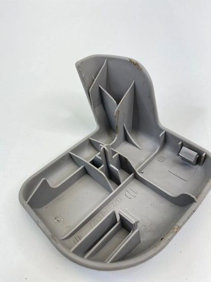 01 02 03 04 TOYOTA SEQUOIA FRONT TRACK END COVER TRIM PANEL 72137-0C120 OEM