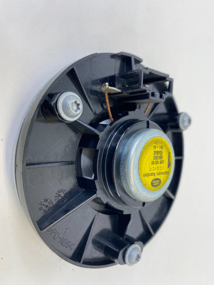 2005 2006 Range Rover Rear Right Side Door Audio Speaker Assy XQM500180 OEM