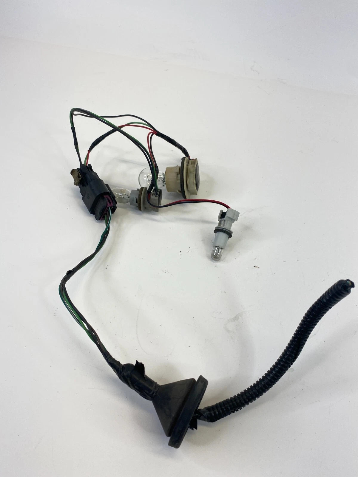 10-15 CHEVROLET EQUINOX REAR TAIL LIGHT WIRING HARNESS BINDING PLUG SOCKET OEM
