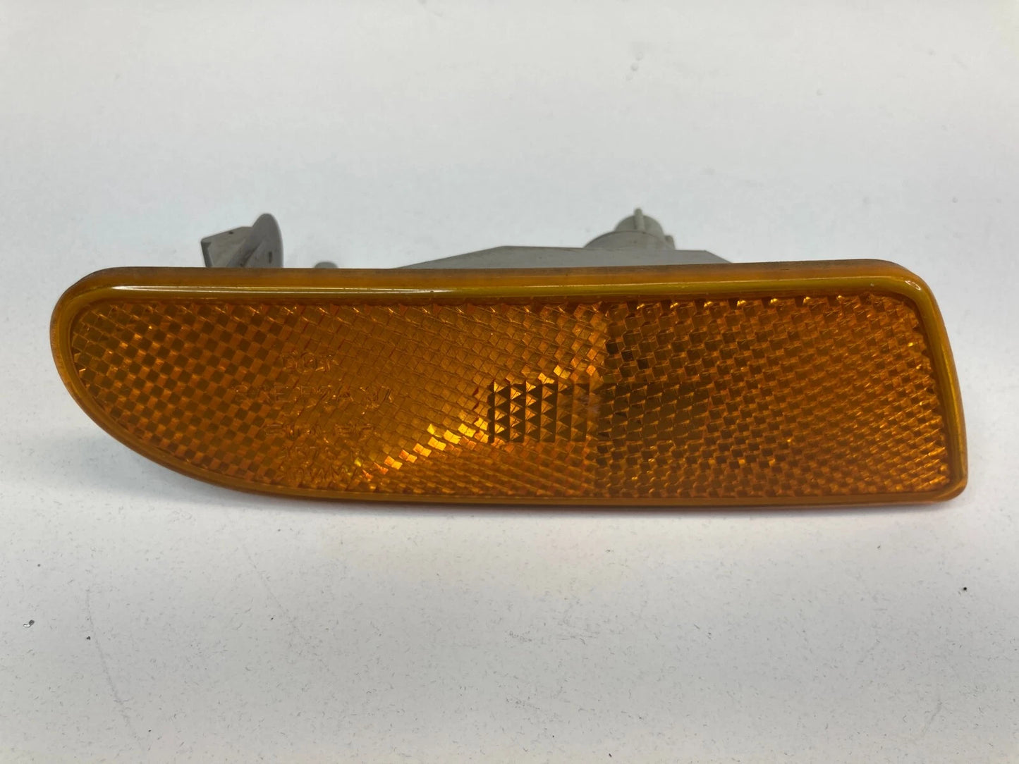 2000-2006 MERCEDES-BENZ S500 FRONT RIGHT BUMPER MARKER LIGHT LAMP A2208200221