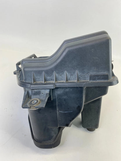 2001-2007 CHRYSLER TOWN & COUNTRY 3.3L AIR INTAKE CLEANER BOX HOUSING 04861356AC