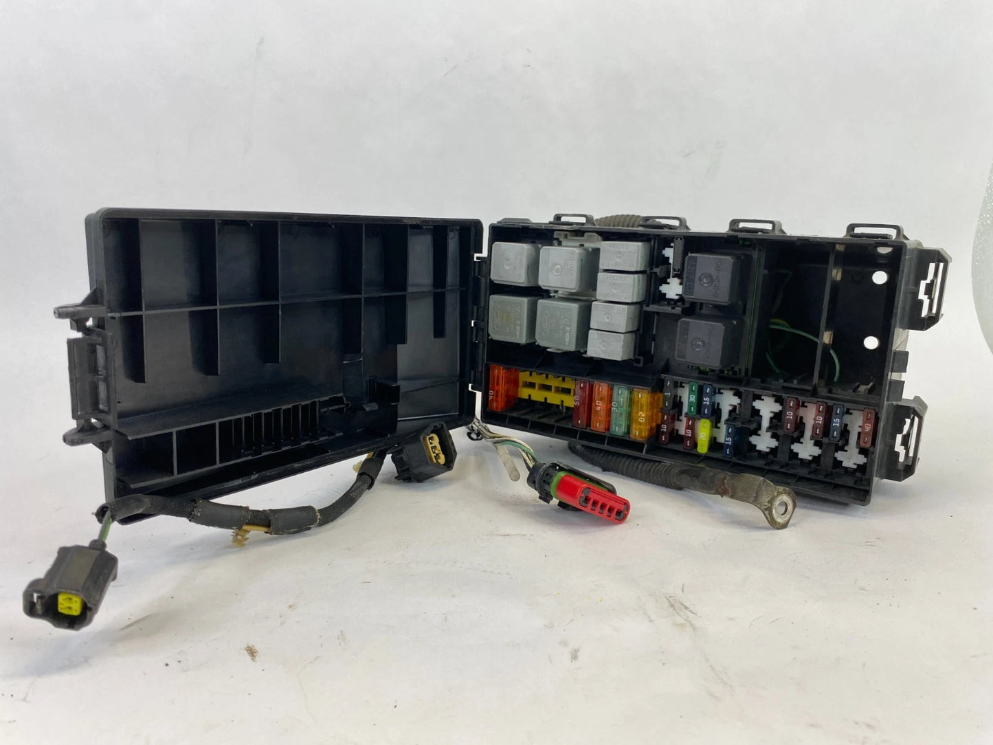 2006 2007 FORD FOCUS 2.0L ENGINE FUSE BOX BLOCK WITHOUT FOG LAMPS OEM