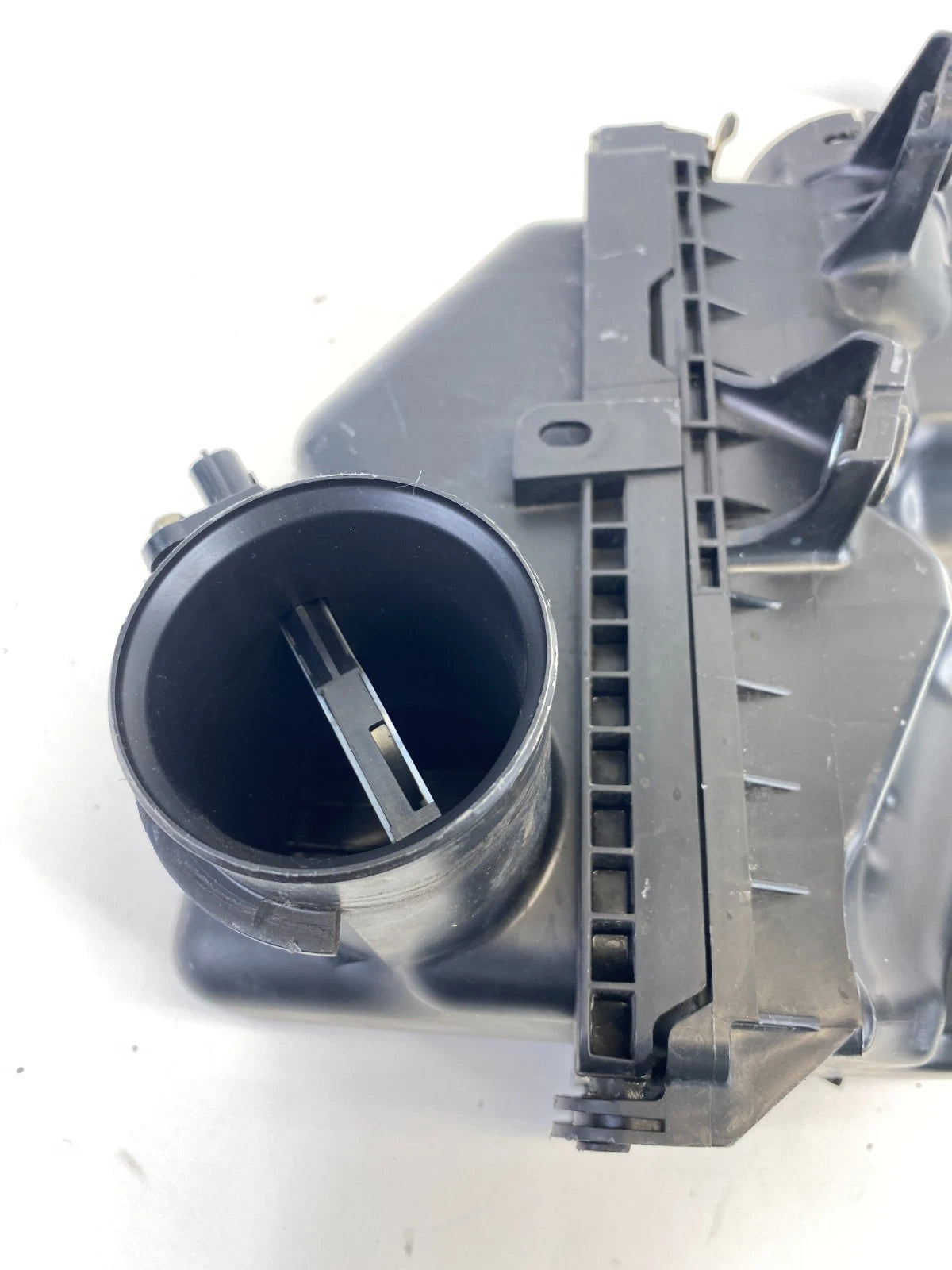 13-19 Nissan Versa 14-19 Versa Note 1.6L L4 Air Intake Cleaner Filter Box Assy