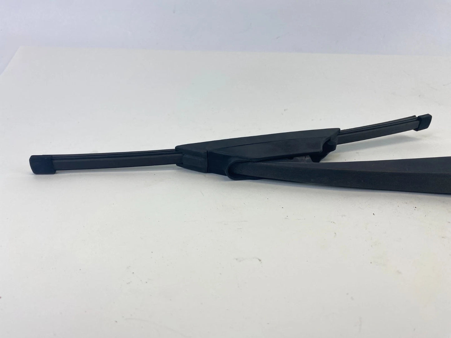 2009-2012 NISSAN MURANO REAR WINDSHIELD WIPER ARM ASSEMBLY OEM