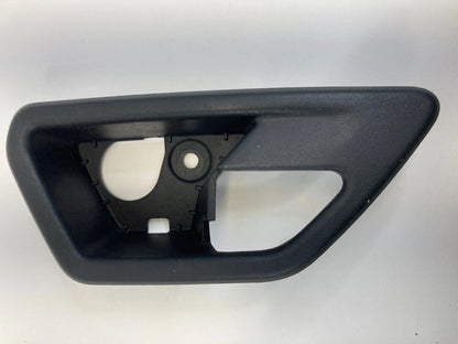 2009 2010 DODGE JOURNEY FRONT RIGHT INTERIOR DOOR HANDLE BEZEL TRIM 100000254