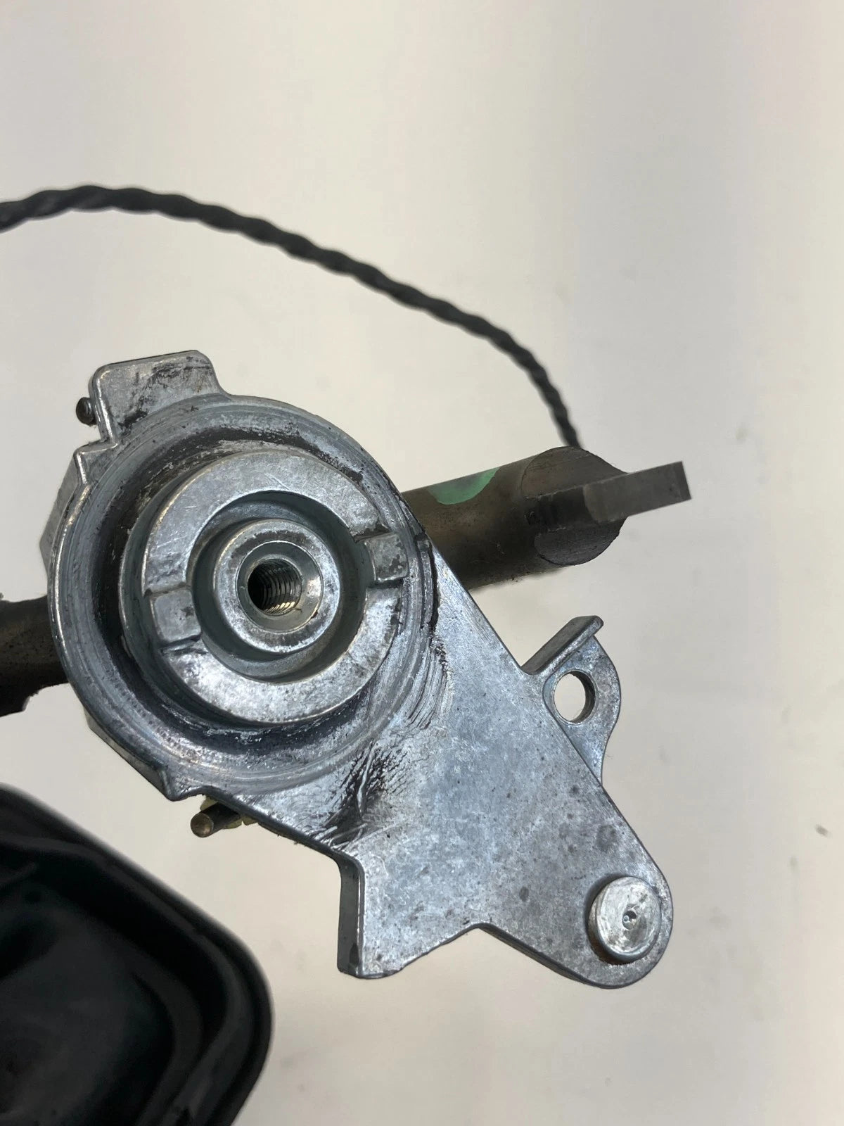 05-10 DODGE DAKOTA AUTOMATIC TRANSMISSION GEARSHIFT SHIFTER LEVER 55351137AB OEM