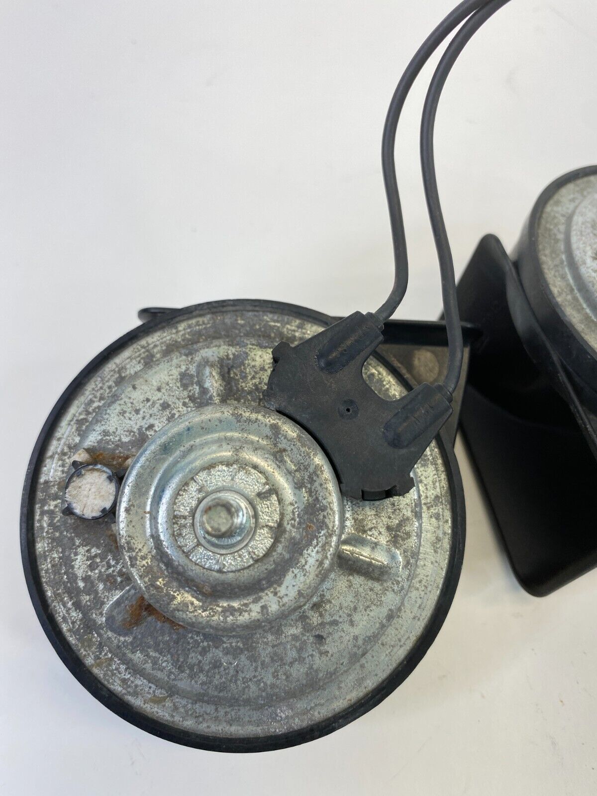 2013-2016 Ford Fusion Low & High Tone Horn Alarm Dual Siren Signal E3007042 OEM