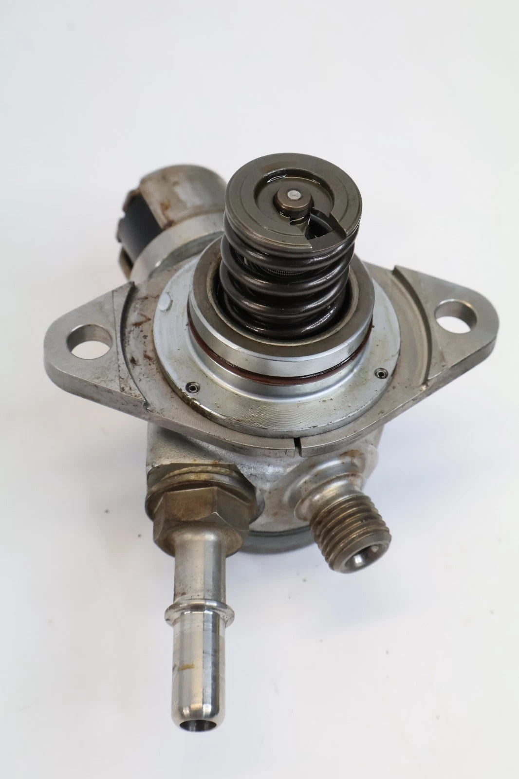 2012-2018 FORD FOCUS 2.0L L4 A/T HIGH PRESSURE FUEL PUMP CM5E-9D376-CB OEM