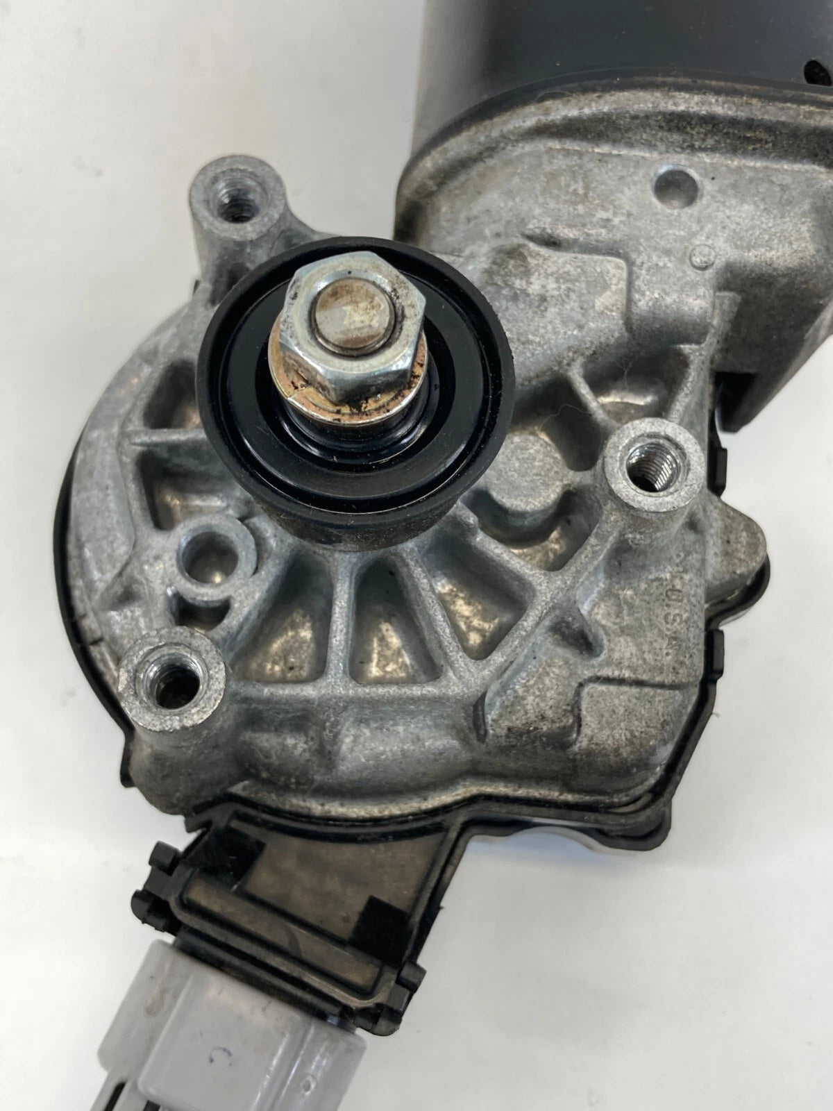 1999-2003 TOYOTA SOLARA FRONT WINDSHIELD WIPER MOTOR ASSEMBLY OEM 85110-06030