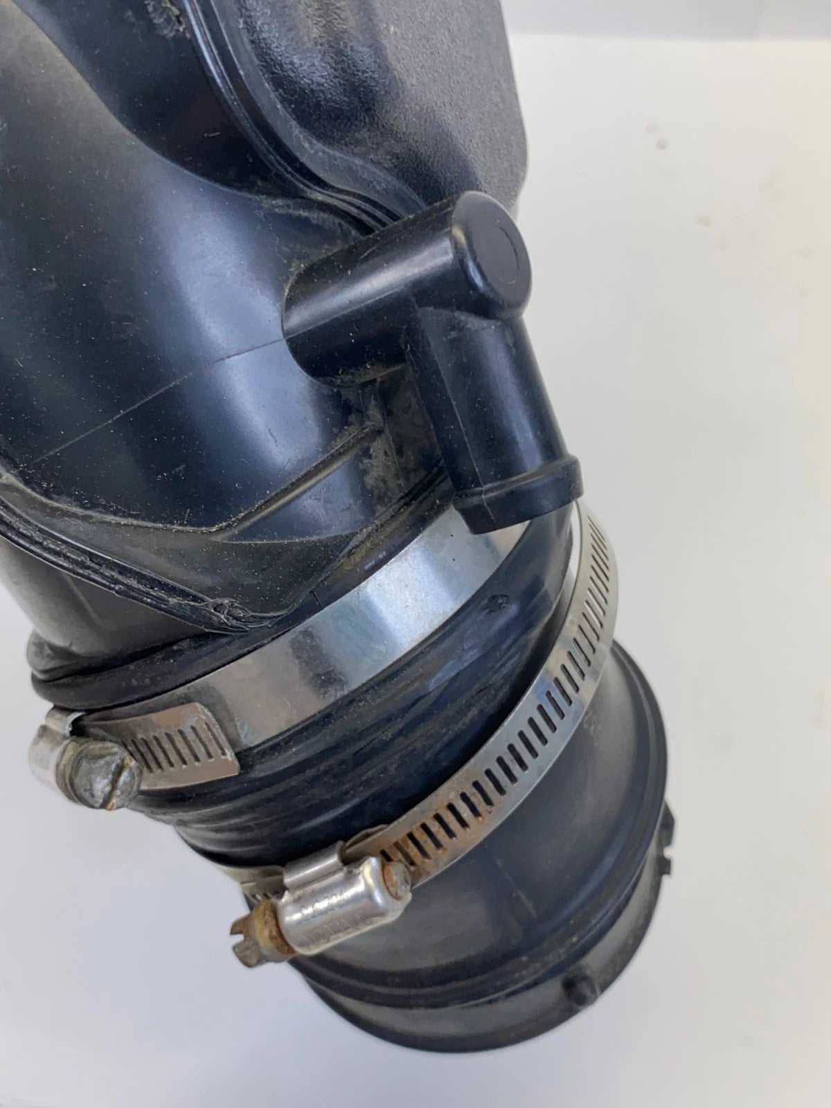2003-2006 INFINITI G35 3.5L V6 ENGINE AIR INTAKE RESONATOR BOX TUBE HOSE OEM