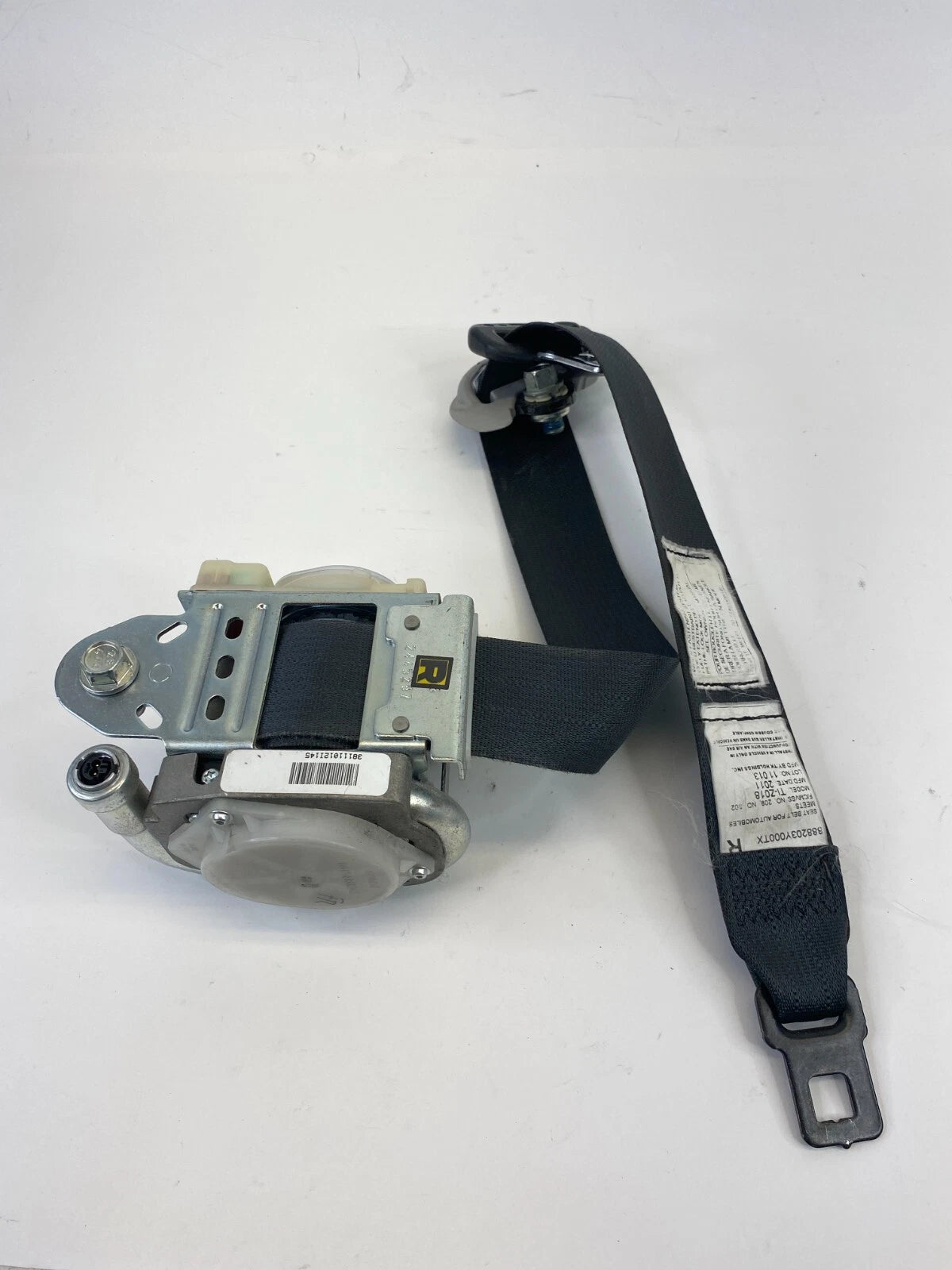 11-13 HYUNDAI ELANTRA SEDAN FRONT RIGHT SEAT BELT RETRACTOR 888203Y000TX OEM